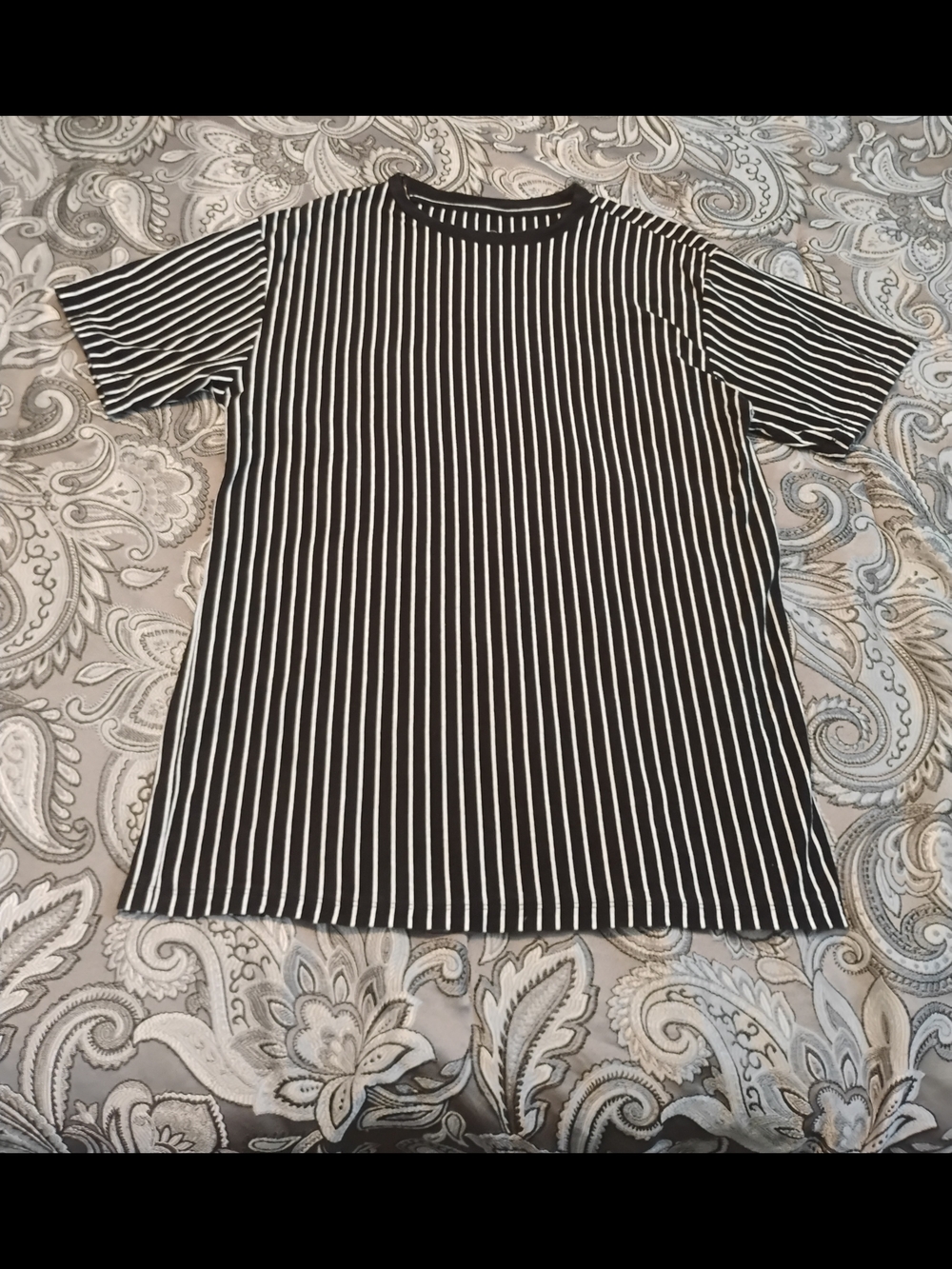 Original Use Mens Black and White Vertical Stripe Short Sleeve Shirt Size M